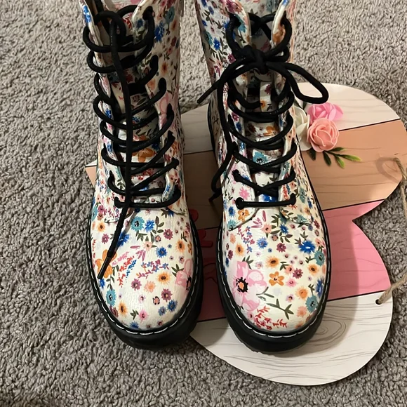 UNIONBAY Pink and Black Floral Boots - Picture 5 of 12